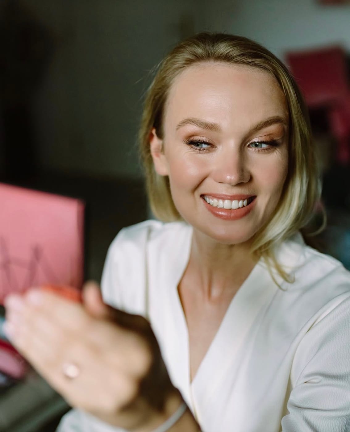 Natural everyday make-up